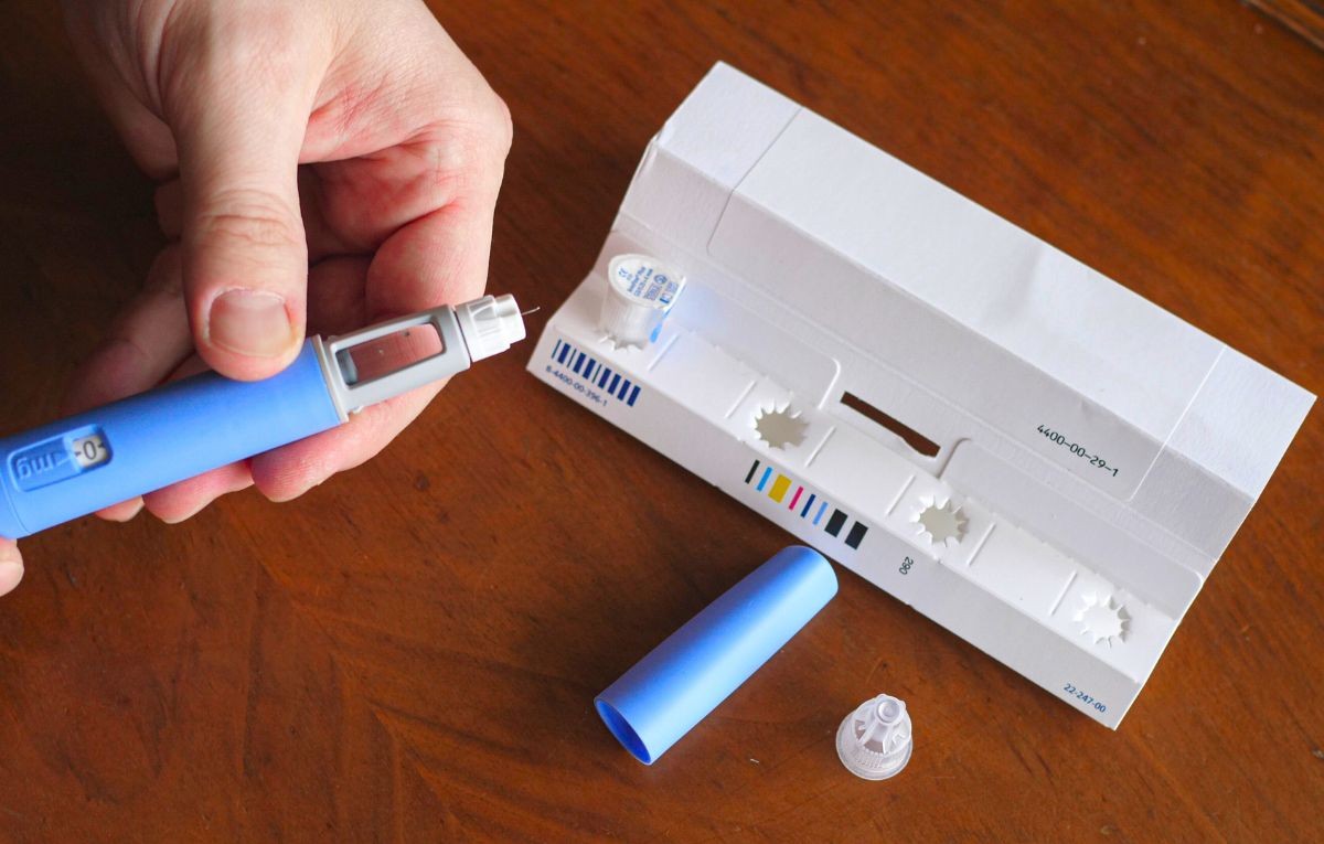 Parei Ozempic ou Mounjaro: Como Não Engordar Tudo de Novo (Guia Completo)